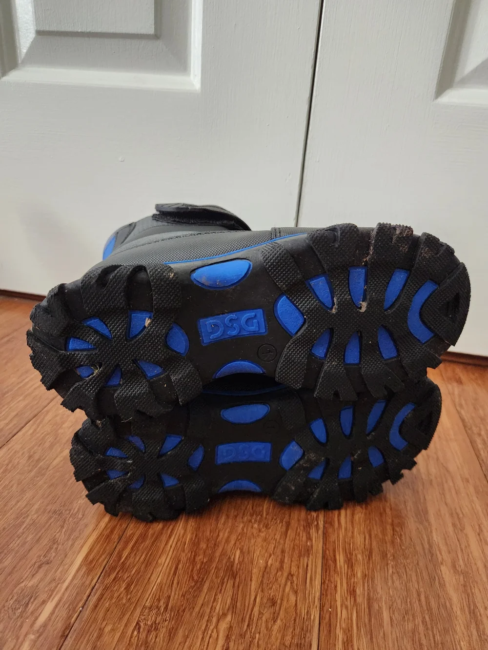 DSG Black and Blue Boys Kids Snow Boots Water Resistant Insulated, Size 1